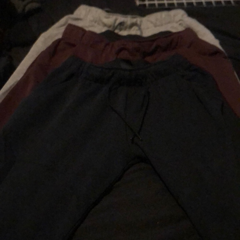 nike capri sweatpant bundle